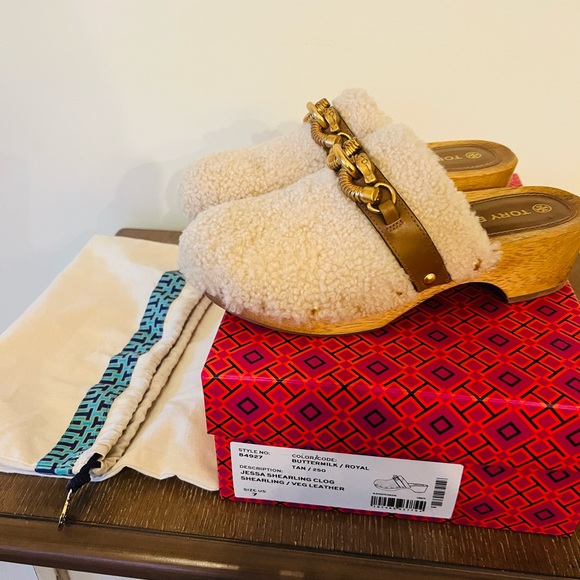 TORY BURCH Jessa Shearling Clog in Buttermilk/Royal Tan size 7 - Picture 4 of 11